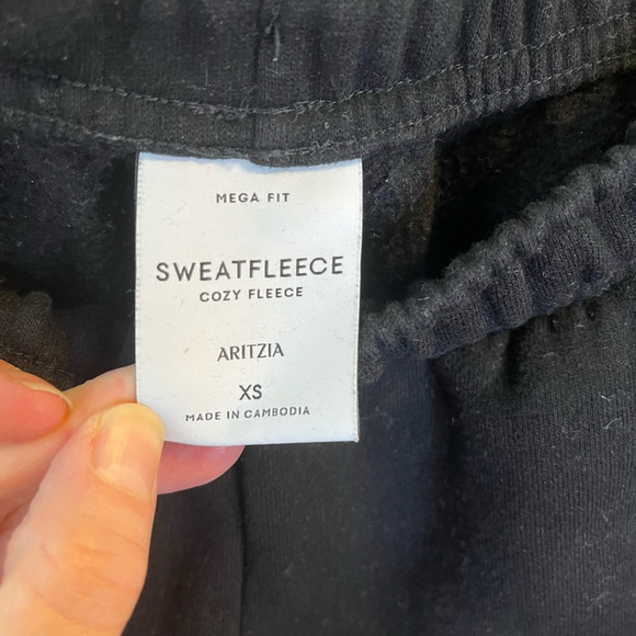 Aritzia Sweatfleece Cozy Fleece Sweatpants Boyfriend Fit Straight Leg Black XS - Picture 13 of 17